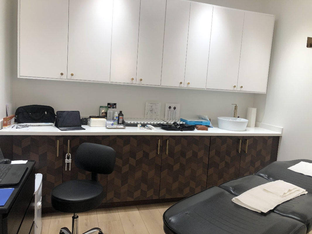 Nail Table For Rent | in Coventry, West Midlands | Freeads